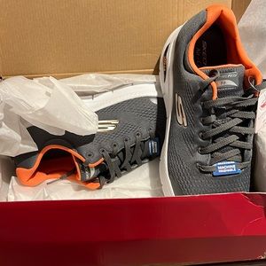 Skechers arch fit Charcoal/Orange Oxford
